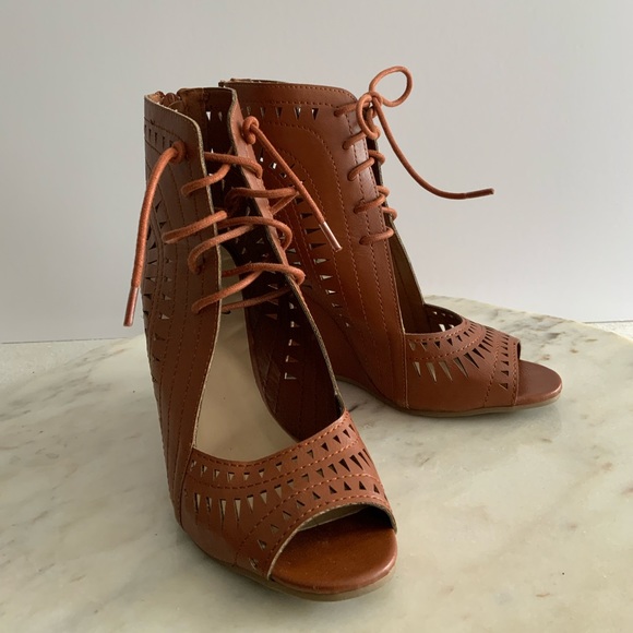 Stylish Lace-up Wedges - Picture 9 of 11